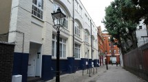 Boswell Court, WC1N £320pw
